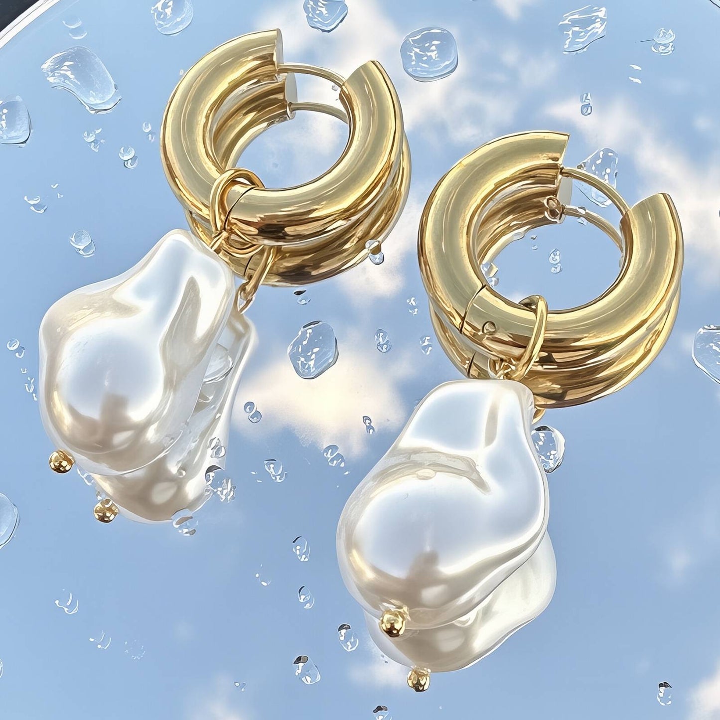 Sally Pearl Earring
