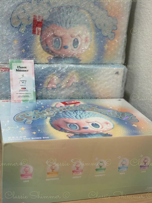 (Authentic) THE MONSTERS Big Into Energy Snow Globe