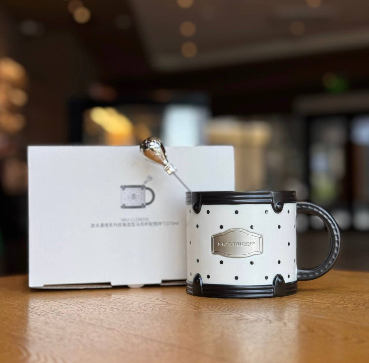 [Pre-order] Starbucks Polka Dot Wonderland Mug with Stirring Stick