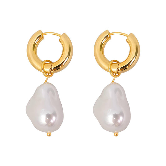 Sally Pearl Earring