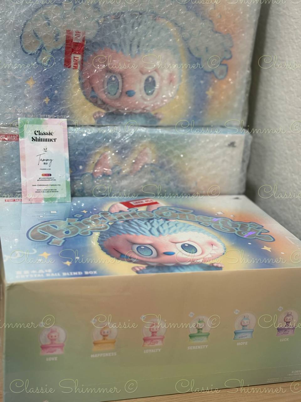 (Authentic) THE MONSTERS Big Into Energy Snow Globe